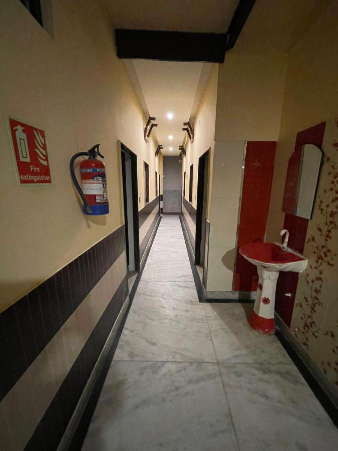 Travel Monkey Hostel Agra  Exterior foto