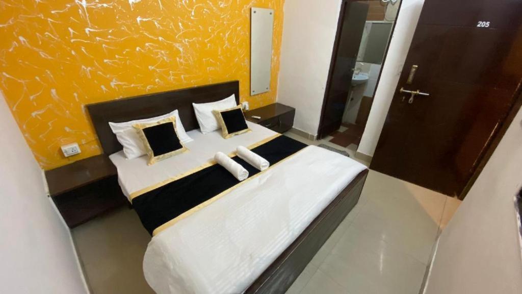 Travel Monkey Hostel Agra  Exterior foto